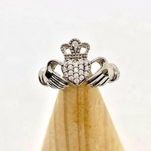 Celtic Irish sterling silver & zirconia claddagh ring size 7.